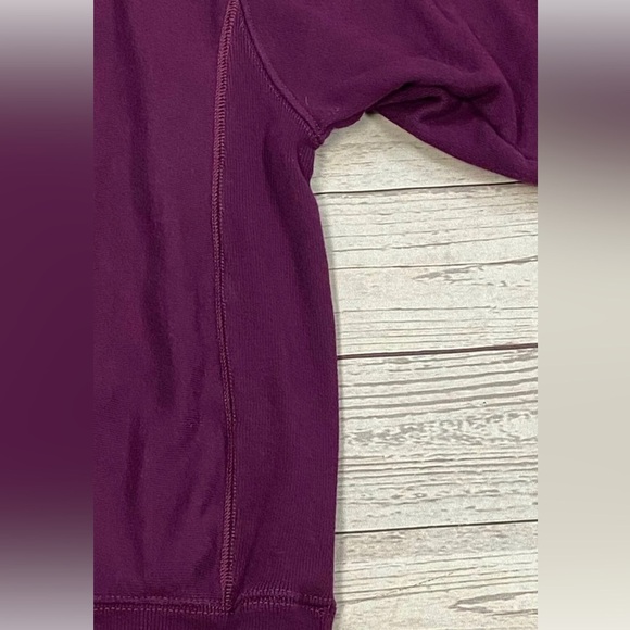 Women’s Champion reverse weave purple crew sweatshirt. Size XS. Good condition - Picture 3 of 3